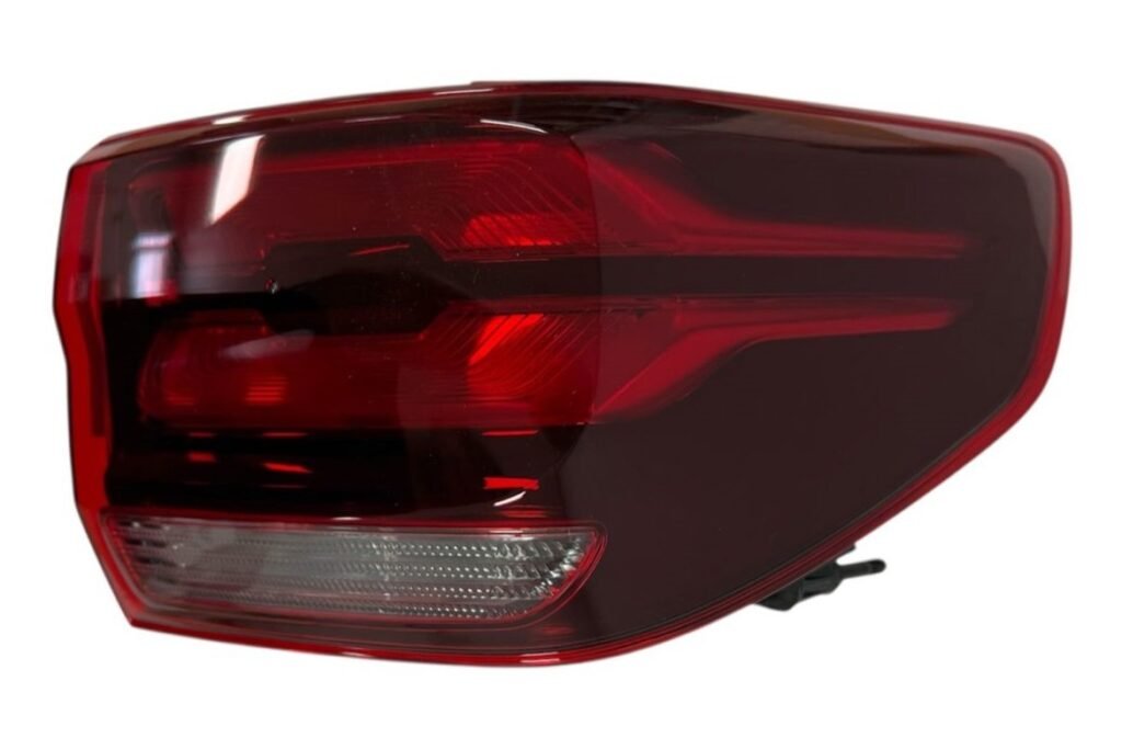 Faro trasero Chevrolet Montana 2023 en adelante derecho